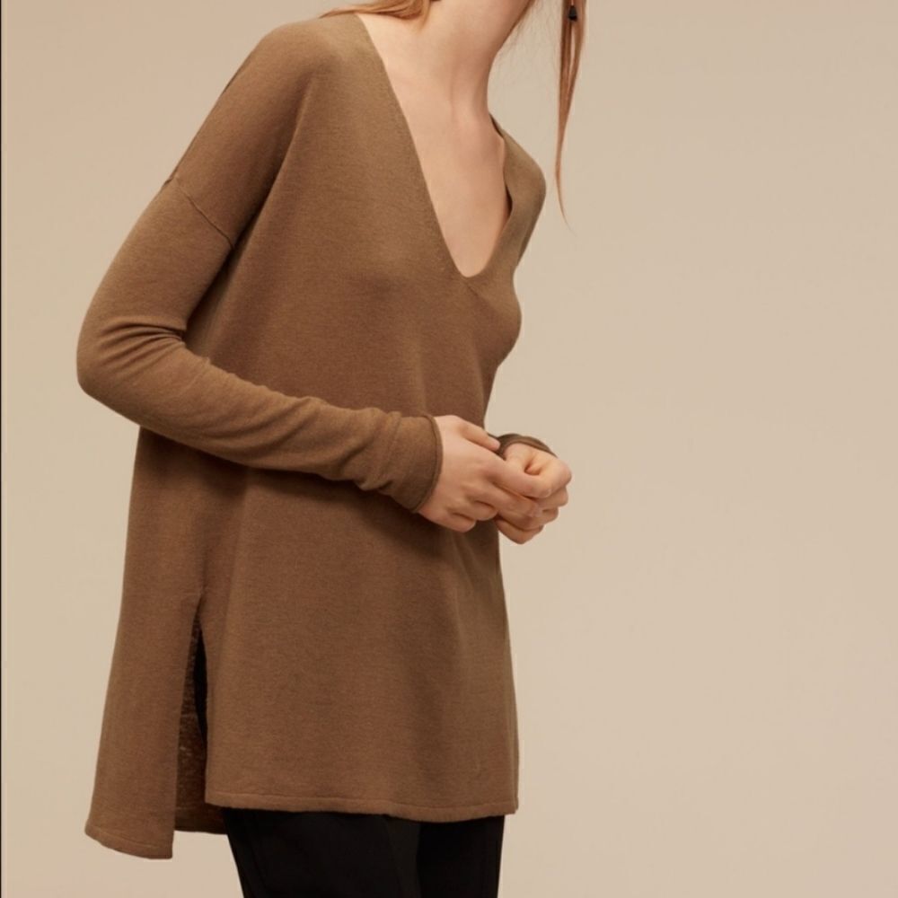 ARITZIA Babaton Erin Sweater on camel tan tone Small @B4